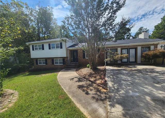 Property at 3140 Kipling Dr, Powder Springs, GA 30127, 5 beds, 3.5 baths