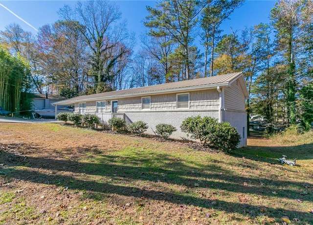 Property at 8775 Lee Rd, Lithia Springs, GA 30122, 3 beds, 1.5 baths