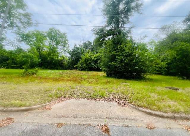Property at 1323 E Society Ave, Albany, GA 31705