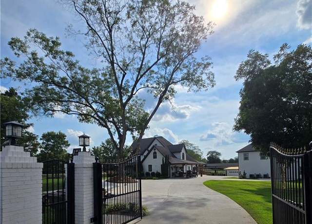 Property at 3898 Ridge Rd, Buford, GA 30519, 10 beds, 9 baths