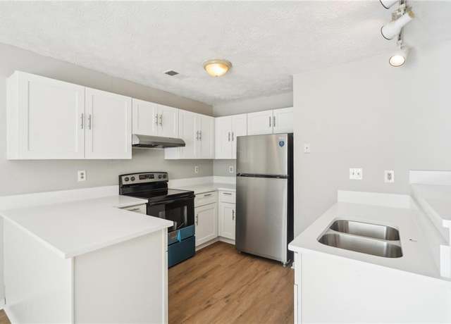 Property at 1066 Rock Creek Ln, Norcross, GA 30093, 2 beds, 2.5 baths