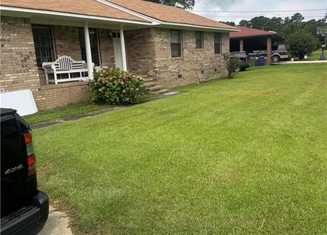 Property at 114 Maddox Rd, Griffin, GA 30224, 3 beds, 2.5 baths