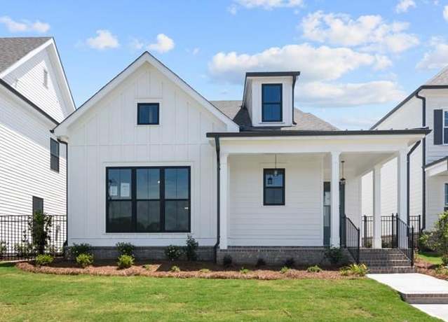 Property at 528 Pearl St, Cumming, GA 30519, 3 beds, 3.5 baths