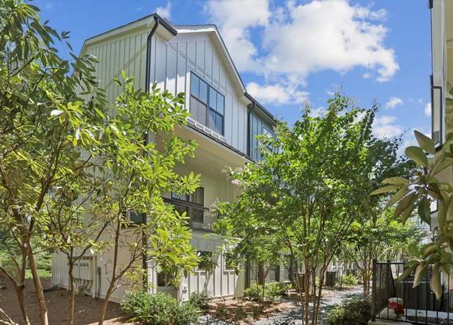 Property at 321 Dilbeck Cir NE, Atlanta, GA 30342, 2 beds, 2 baths