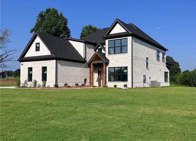 Property at 699 Rambler Inn Rd, Jefferson, GA 30549, 4 beds, 4.5 baths