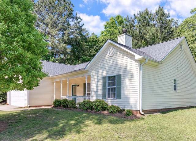 Property at 3668 Misty Oak Dr, Flowery Branch, GA 30542, 3 beds, 2 baths