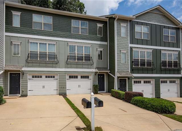 Property at 1649 Liberty Pkwy NW, Atlanta, GA 30318, 3 beds, 3.5 baths