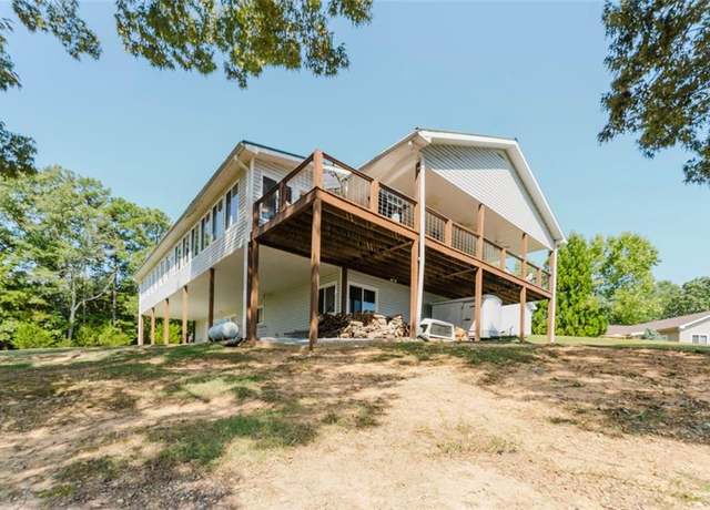 Property at 300 Ellis Rd SE, Rome, GA 30161, 3 beds, 2 baths
