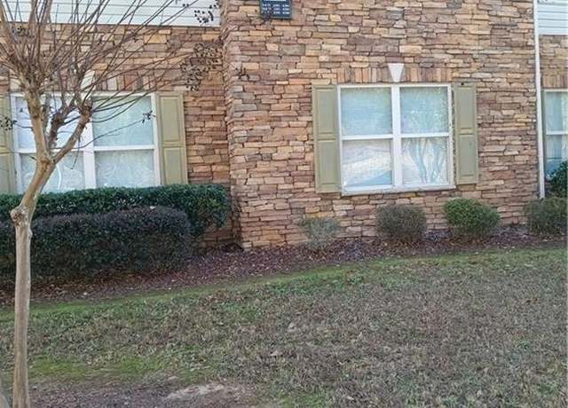 Property at 6101 Fairington Club Dr #6101, Lithonia, GA 30038, 3 beds, 2 baths