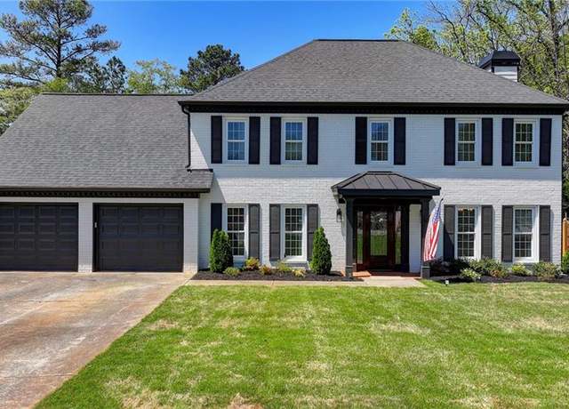 Property at 1807 N Chestnut Grove Dr, Marietta, GA 30066, 4 beds, 2.5 baths