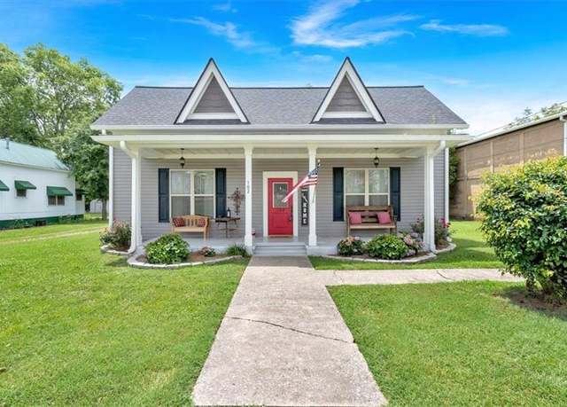 Property at 102 S Railroad St, Adairsville, GA 30103, 2 beds, 1.5 baths