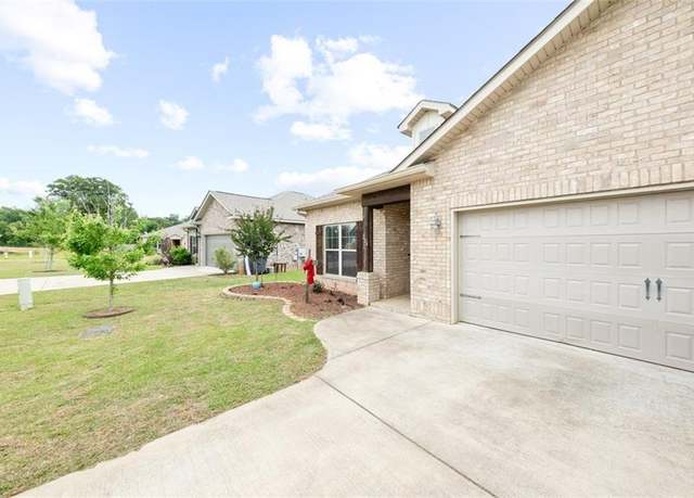 Property at 204 Rusty Plow Ln, Perry, GA 31069, 3 beds, 2 baths