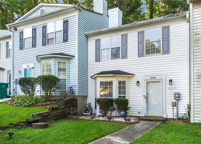 Property at 1068 Huntington Trce SE, Smyrna, GA 30082, 2 beds, 2.5 baths