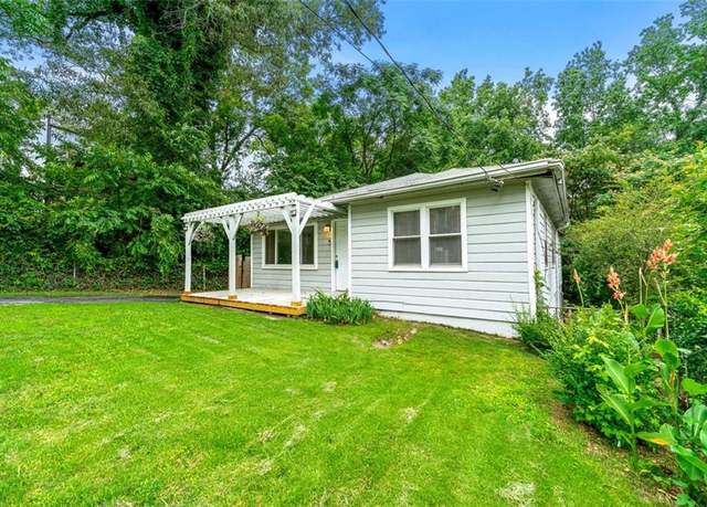 Property at 1649 NW Ezra Church Dr NW, Atlanta, GA 30314, 5 beds, 2 baths