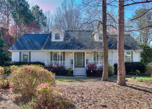 Property at 684 Oak Moss Dr, Lawrenceville, GA 30043, 7 beds, 3 baths