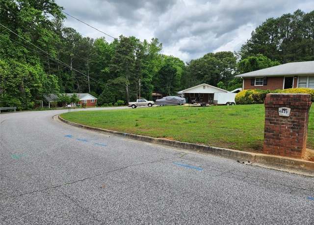Property at 4621 Ashmore Dr, Forest Park, GA 30297