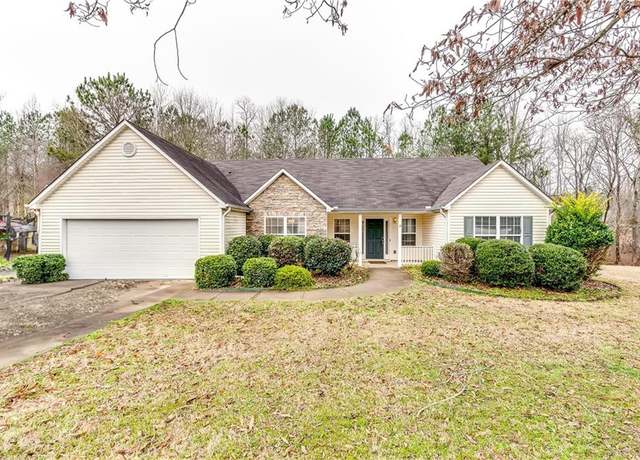 Property at 135 Hallmark Ln, Covington, GA 30014, 3 beds, 2 baths