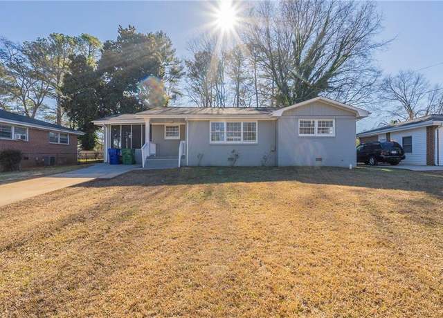 Property at 2833 Lynda Pl, Decatur, GA 30032, 3 beds, 1.5 baths