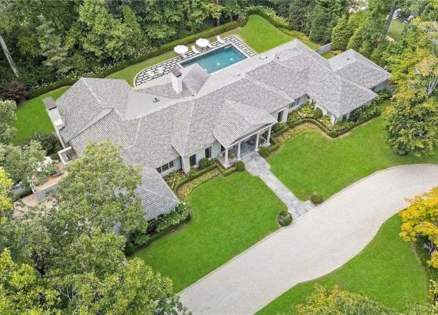 Property at 3612 Castlegate Dr NW, Atlanta, GA 30327, 6 beds, 9 baths