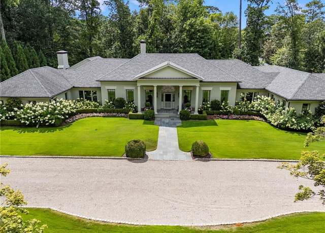 Property at 3612 Castlegate Dr NW, Atlanta, GA 30327, 6 beds, 9 baths