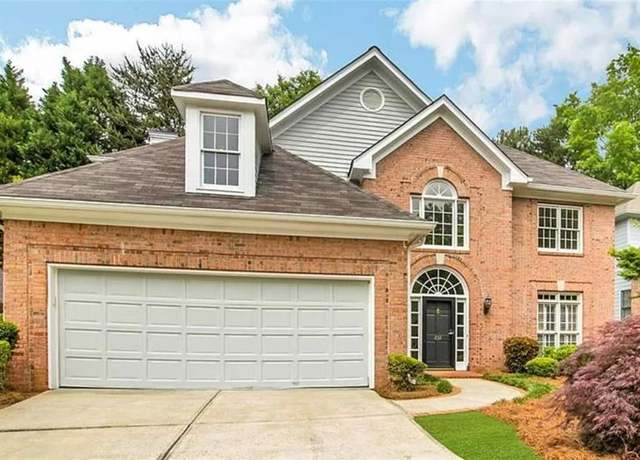 Property at 232 Spalding Drive Dr, Atlanta, GA 30328, 3 beds, 2.5 baths