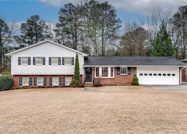 Property at 1833 Queens Way, Chamblee, GA 30341, 4 beds, 3 baths