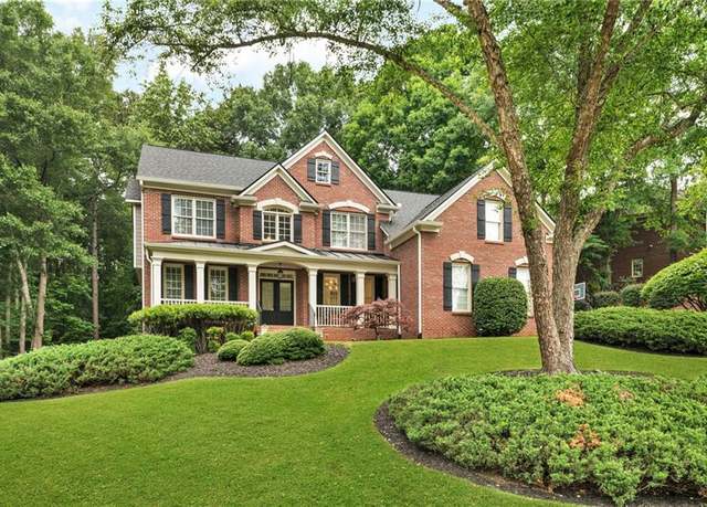 Property at 870 River Cliff Ct, Suwanee, GA 30024, 6 beds, 5 baths