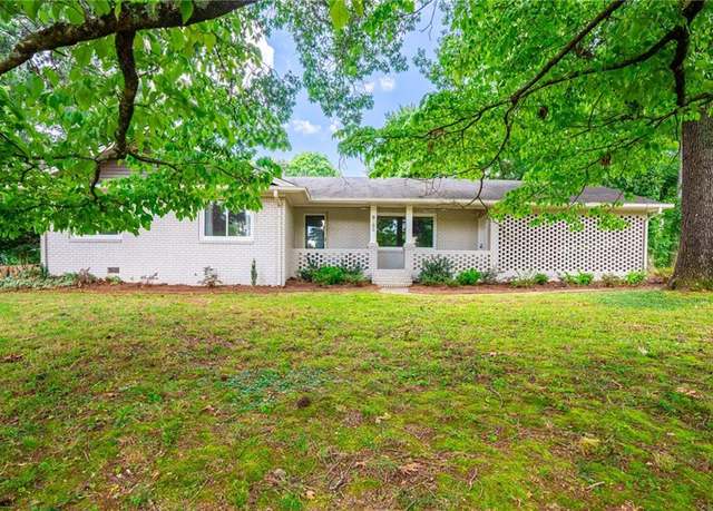 Property at 4306 Lake Forest Dr, Oakwood, GA 30566, 3 beds, 2 baths
