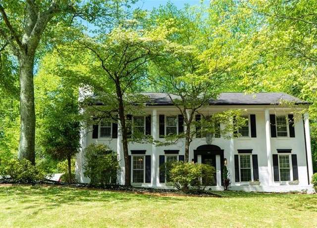 Property at 909 NE Otter Way Way NE, Marietta, GA 30068, 4 beds, 2.5 baths