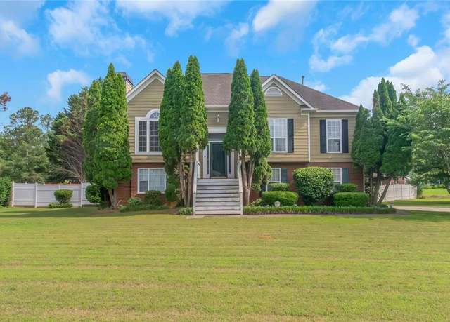 Property at 147 Midland Dr, Stockbridge, GA 30281, 4 beds, 2.5 baths