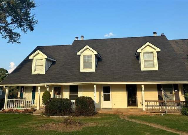 Property at 905 Park Pl NE, Conyers, GA 30012, 2 beds, 2.5 baths