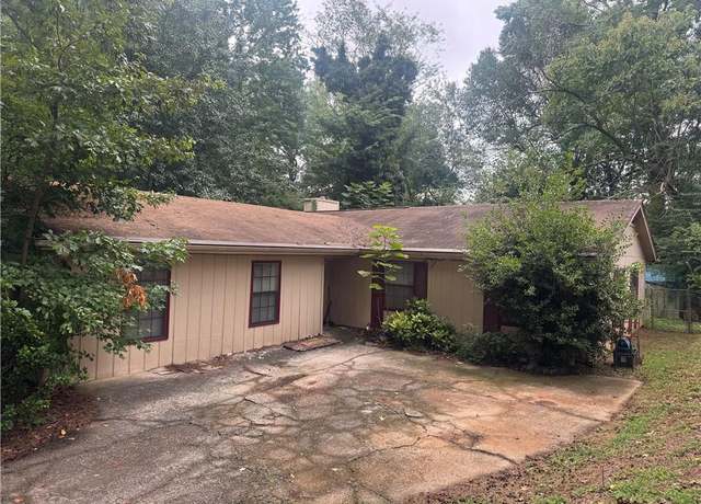 Property at 719 Helen St NW, Marietta, GA 30064, 3 beds, 2 baths