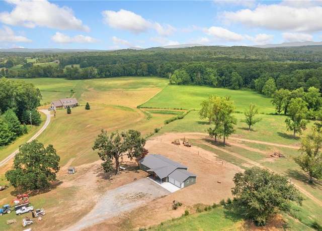Property at 991 Evans Rd, Jasper, GA 30143, 3 beds, 2 baths
