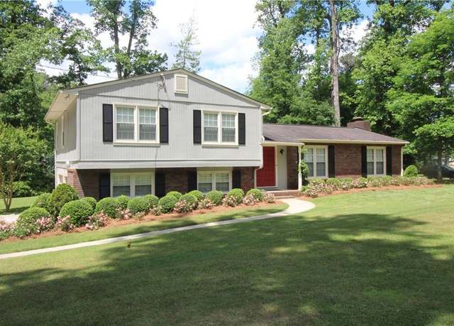 Property at 2977 Karen Ln, Marietta, GA 30062, 3 beds, 2 baths
