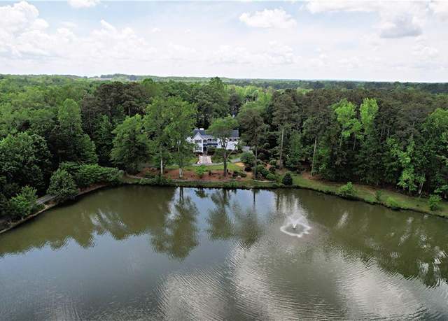 Property at 3109 Country Lake Dr, Powder Springs, GA 30127, 5 beds, 5.5 baths