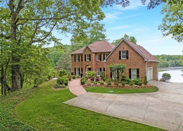 Property at 160 Old Mill Ct, Fayetteville, GA 30214, 5 beds, 4.5 baths