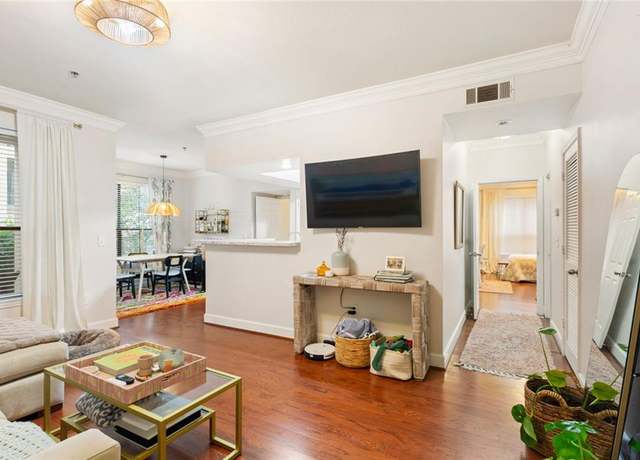 Property at 3777 Peachtree Rd NE #1112, Brookhaven, GA 30319, 2 beds, 2 baths