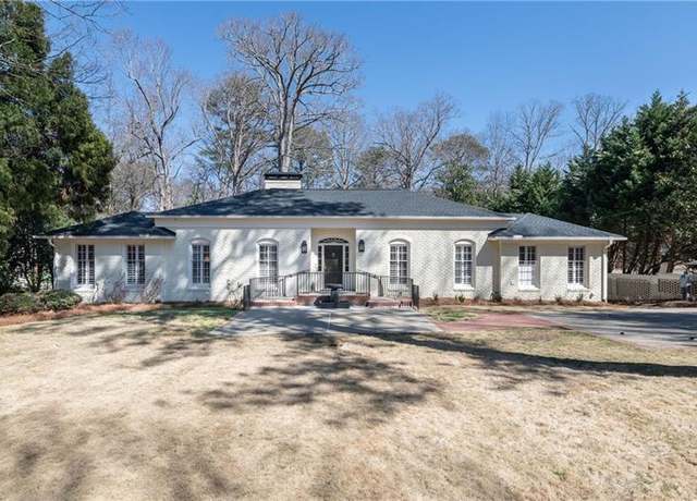 Property at 139 W Paces Ferry Rd NW, Atlanta, GA 30305, 5 beds, 6 baths