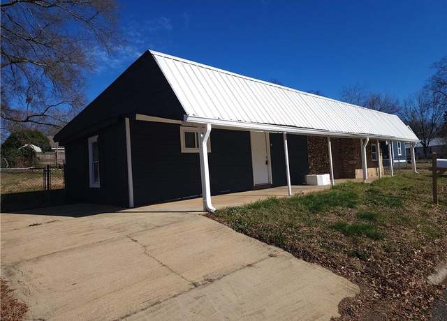 Property at 31 E 16th St SW, Rome, GA 30161, 2 beds, 1 bath