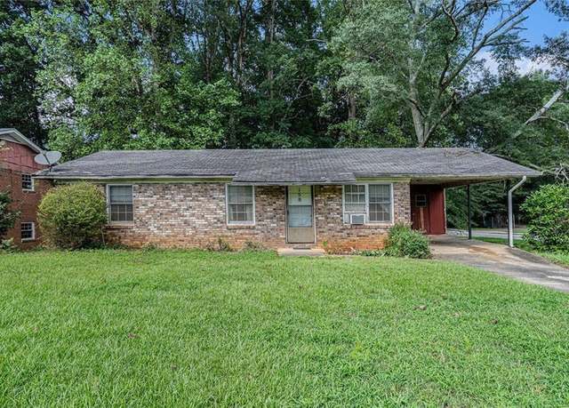 Property at 158 Grant St, Fairburn, GA 30213, 3 beds, 1.5 baths