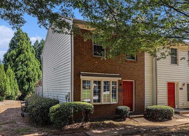 Property at 200 Mill Creek Pl, Roswell, GA 30076, 2 beds, 2.5 baths