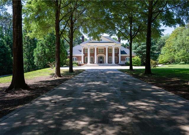 Property at 4790 Shallowford Rd, Roswell, GA 30075, 8 beds, 10 baths