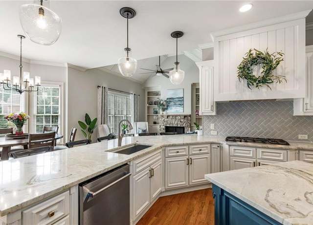 Property at 5173 Brendlynn Dr, Suwanee, GA 30024, 6 beds, 5 baths