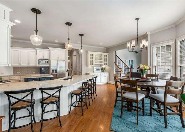 Property at 5173 Brendlynn Dr, Suwanee, GA 30024, 6 beds, 5 baths
