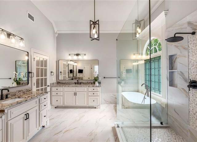 Property at 5173 Brendlynn Dr, Suwanee, GA 30024, 6 beds, 5 baths