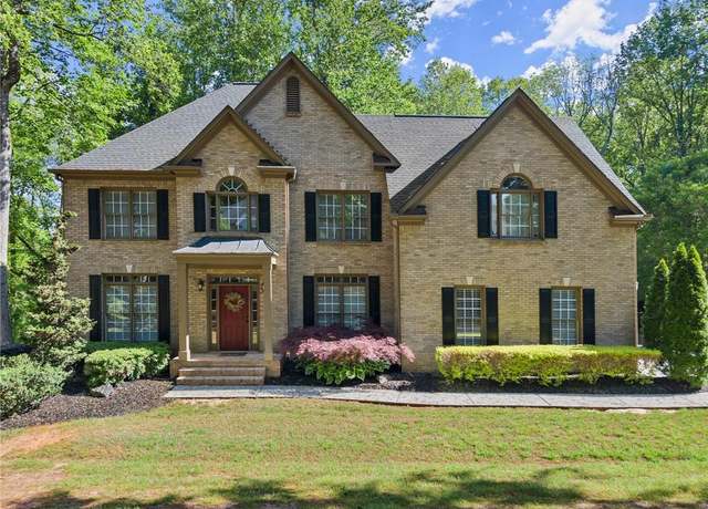 Property at 4680 Brighton Lake Dr, Cumming, GA 30040, 4 beds, 4.5 baths