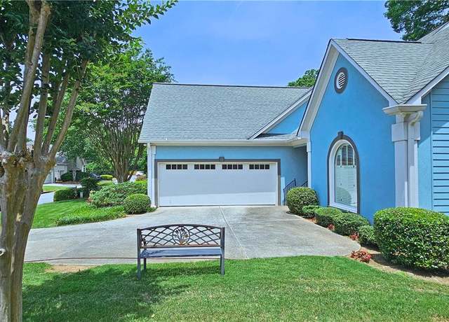 Property at 3740 Ashford Pt NE, Brookhaven, GA 30319, 4 beds, 2.5 baths