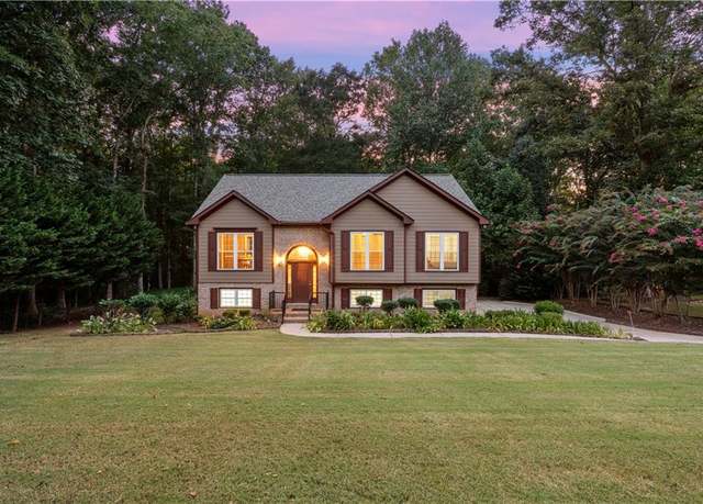 Property at 2610 Misty Hollow Ln, Cumming, GA 30040, 4 beds, 3 baths