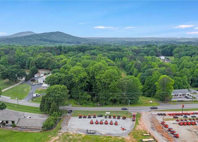 Property at 2445 Dahlonega Hwy, Cumming, GA 30040
