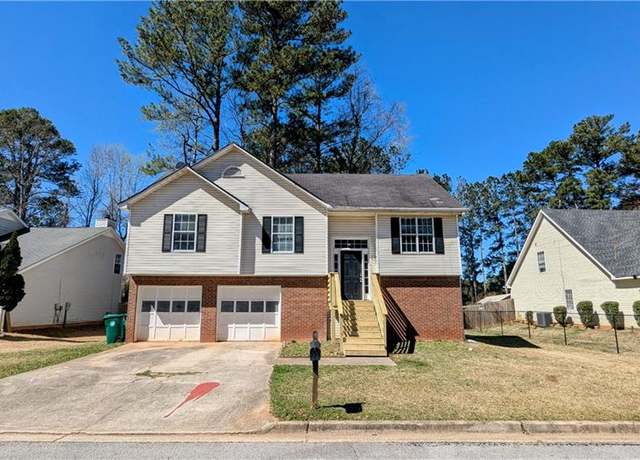 Property at 831 Stonebrook Dr, Lithonia, GA 30058, 4 beds, 3 baths
